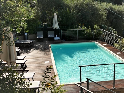 Confortevole appartamento a Malcesine con piscina e giardino