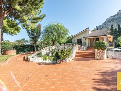 Esclusiva villa di 437 mq in vendita Viale Margherita di Savoia, Palermo, Sicilia