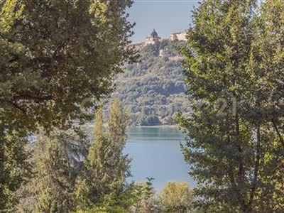 Indipendente - Villa a Castel Gandolfo