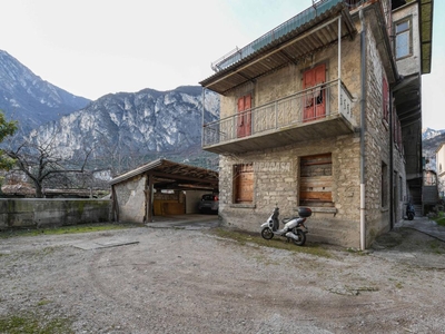 Palazzo in vendita a Riva Del Garda