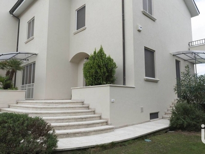 Villa di 245 mq in vendita Via Molise, 112, Civitanova Marche, Macerata, Marche