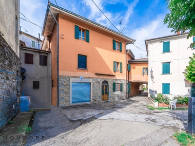 Villa a schiera in vendita a Lizzano In Belvedere