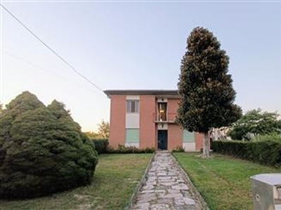 Villa in Vendita a Urbana