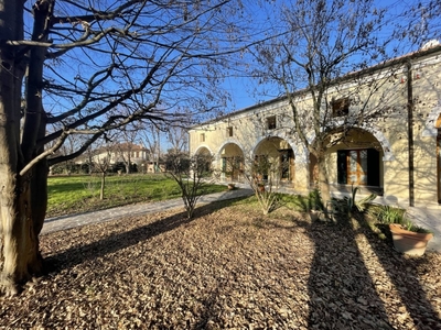 Villa trifamiliare in Via Sant'antonio , 6 A, Casalserugo (PD)