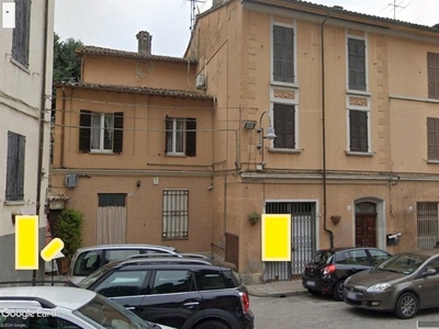 Appartamento in Piazza giuseppe garibaldi, 7 locali, 2 bagni, 158 m²