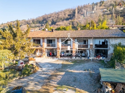 Casa indipendente in Via Di Mezzo, Bergamo, 9 locali, 550 m²
