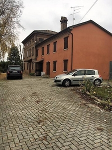 Casa indipendente in Via Padre Eterno, Ferrara, 12 locali, 4 bagni