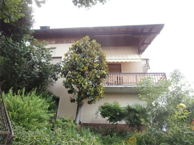 Quadrilocale in Via Campelmé 42, Zogno, 1 bagno, 110 m², 2° piano