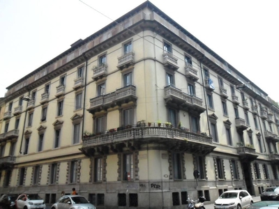 Quadrilocale via Ariberto 23, Corso Genova, Milano