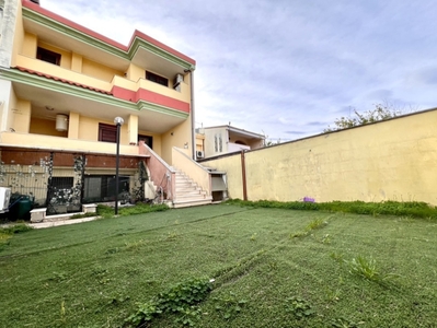 Villa a schiera in Via Segni snc, Selargius, 4 locali, 2 bagni, 175 m²