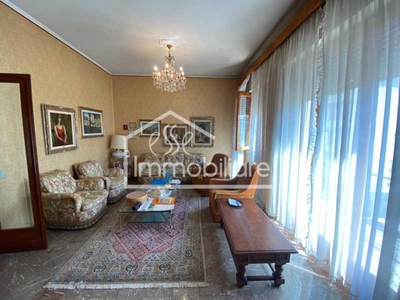 Villa Bifamiliare in Vendita a Empoli - 370000 Euro