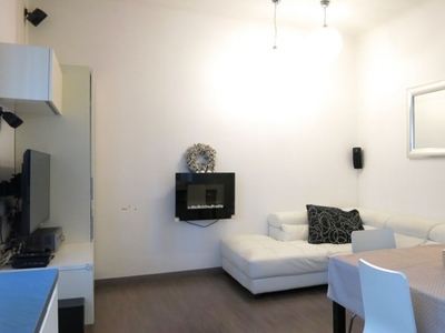 Appartamento con 2 camere da letto in affitto a Romolo, Milano