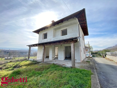 Casa indipendente con giardino a Cherasco