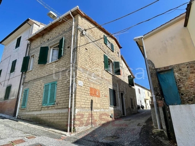 Appartamento in vendita a Castellina Marittima via Roma