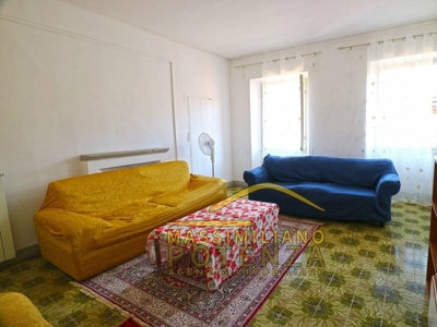 Appartamento in vendita a Pescia via Camillo Benso di Cavour