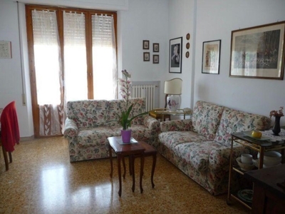Appartamento in vendita a Siena str. Del Petriccio e Belriguardo,