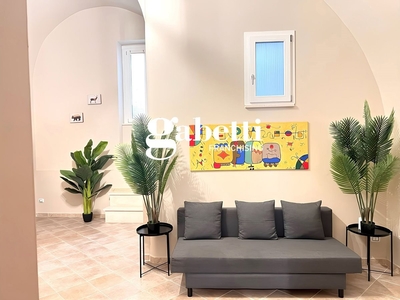 Appartamento in Via San Martino, Trani (BT)
