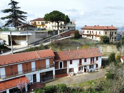 CASA INDIPEDNETE 3 LATI PANORAMICA CON GIARDINO PRIVATO