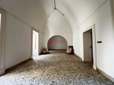 Edificio-Stabile-Palazzo in Vendita ad Lecce - 900000 Euro