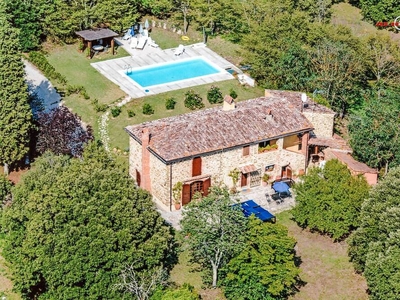House with private pool, 600 meter from Rigomagno, 35km from Siena and Arezzo