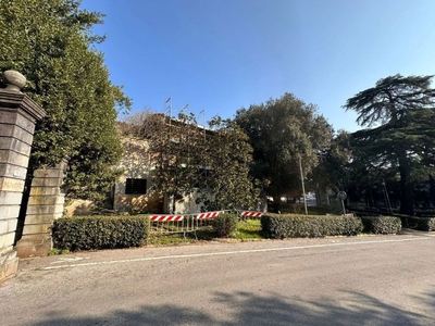 Palazzo in vendita a Monsummano Terme monsummano Terme IV Novembre