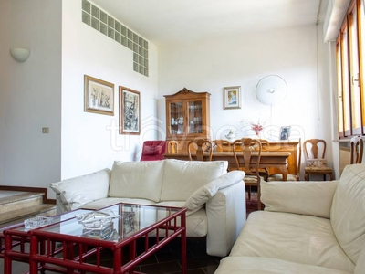 Villa a Schiera in vendita a Siena via Pirro Maria Gabrielli