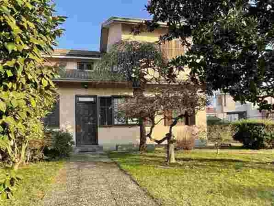 Villa abitabile in zona Piccolini a Vigevano