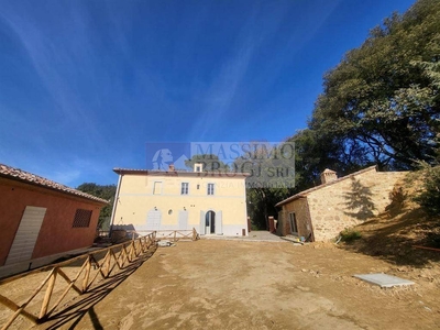 Villa Bifamiliare in vendita a Siena strada di Terrensano e Belcaro