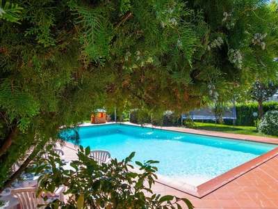 Villa 'Chalet di San Martino' con piscina, sauna e Wi-Fi