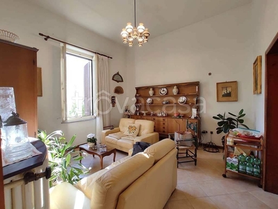 Villa in vendita a Pistoia via Enrico Betti
