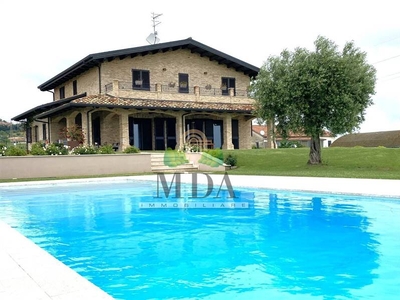 Villa in Via Delle Fontanelle a Colonnella