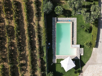 Villa Oasi Della Pace situata a Partinico con piscina privata