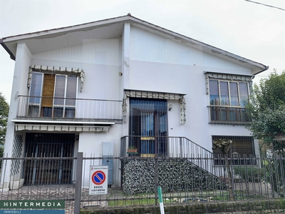 Casa semi indipendente in Via Montericco 27 in zona Brusegana a Padova