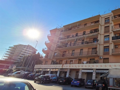 Quadrilocale in Via Adolfo Celi 22 in zona Contesse,gazzi,tremestieri a Messina