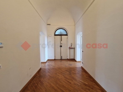 Appartamento in Affitto a Pisa, 1'200€, 130 m²