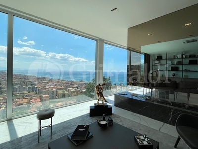 Appartamento in Vendita a Salerno, 150 m²