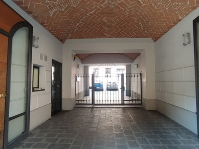Bilocale in Affitto a Milano, 1'850€, 85 m², arredato
