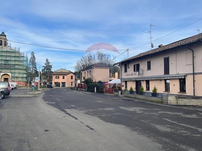 Bilocale in Vendita a Pavia, zona Mirabello - Scala, 85'000€, 65 m²