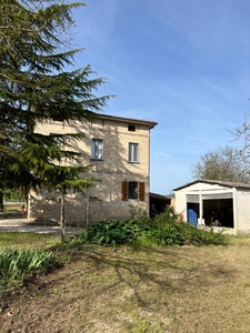 Casa indipendente con box doppio, Montefiore dell'Aso aso