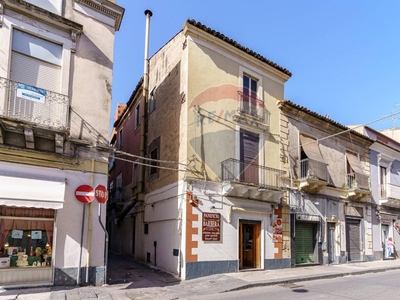 Casa indipendente in vendita a Paterno'