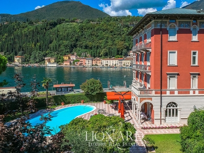 Hotel di charme in vendita sulle sponde del Lago di Garda