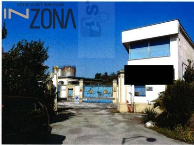 Magazzino in vendita, Macerata periferia