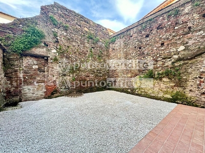 Quadrilocale in Vendita a Lucca, 520'000€, 121 m²