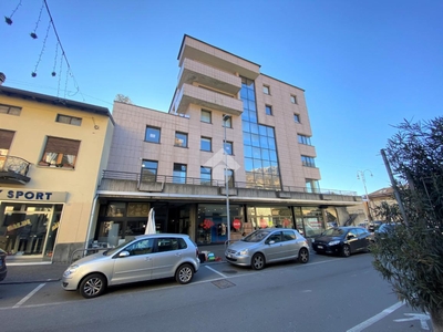 Ufficio in vendita a Darfo Boario Terme