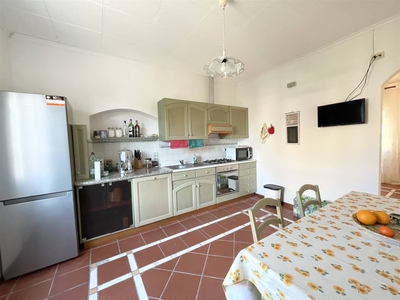 Vendita Casa semi indipendente, in zona COLOMBIERA, CASTELNUOVO MAGRA