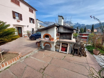 Villa Bifamiliare in vendita, Carrara fossola