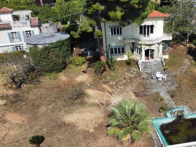 Villa con terrazzo a Ventimiglia