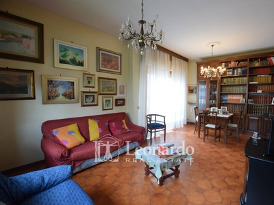 Villa con terrazzo, Viareggio campo d'aviazione