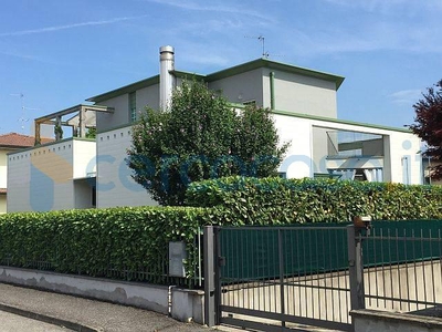 Villa in ottime condizioni in vendita a Sant'Angelo Lodigiano