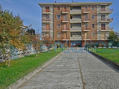 Appartamento Trilocale in ottime condizioni, in vendita in Via Vittorio Emanuele Ii, Occimiano